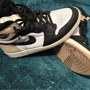 Nike Black and White Sneakers unisex shoes